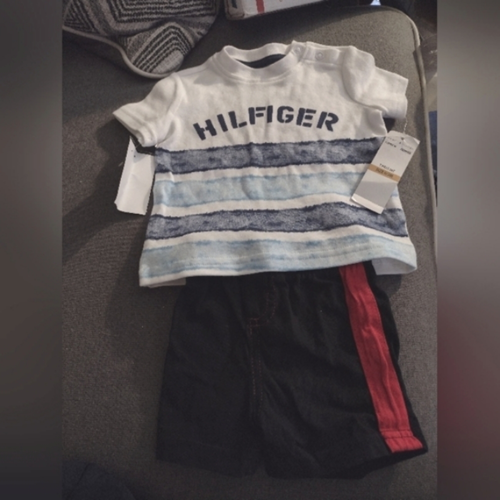 Baby Boys Tommy Hilfiger Black and White Matching Set Size 0-3Months
